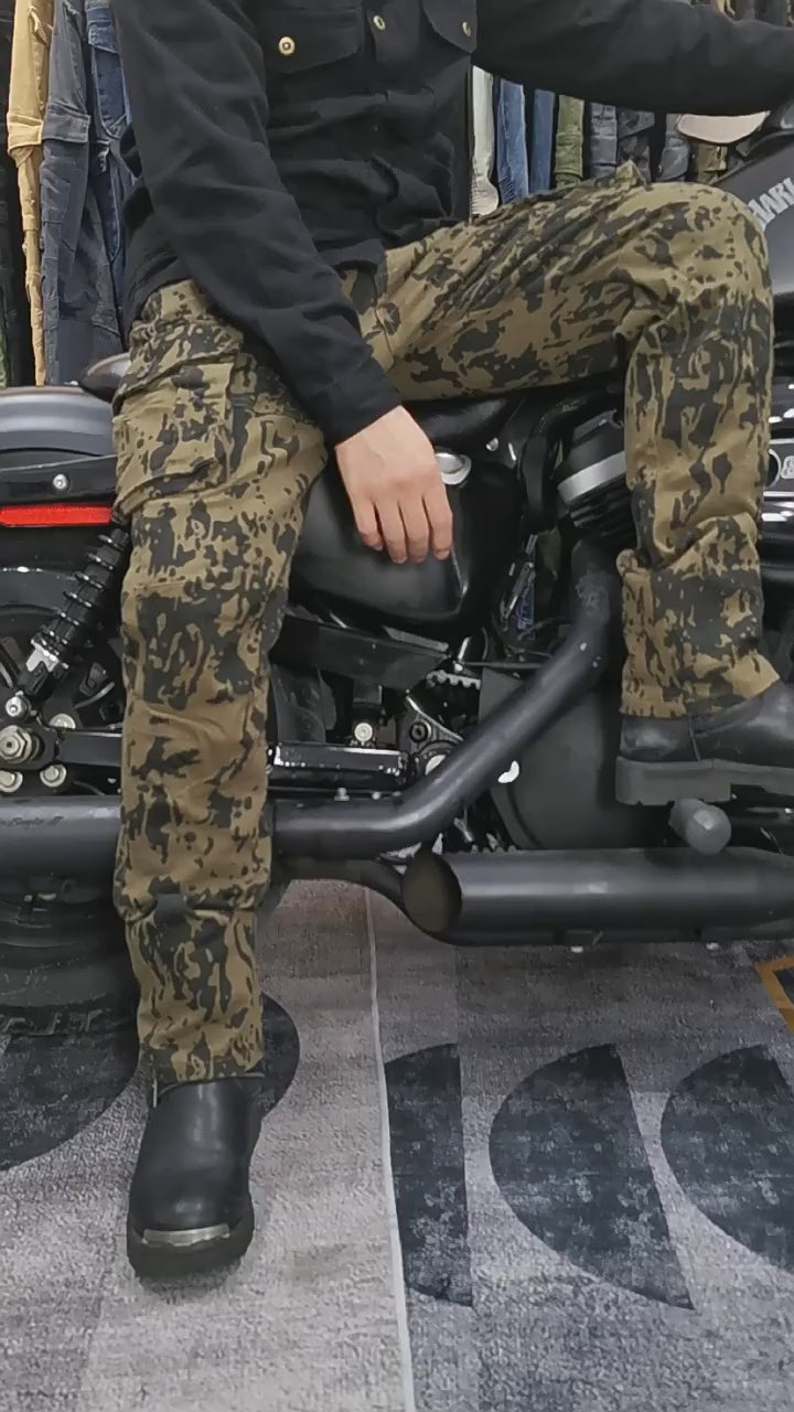 Men’s Camouflage Motorcycle Cargo Pants with CE Armor and Functional Design